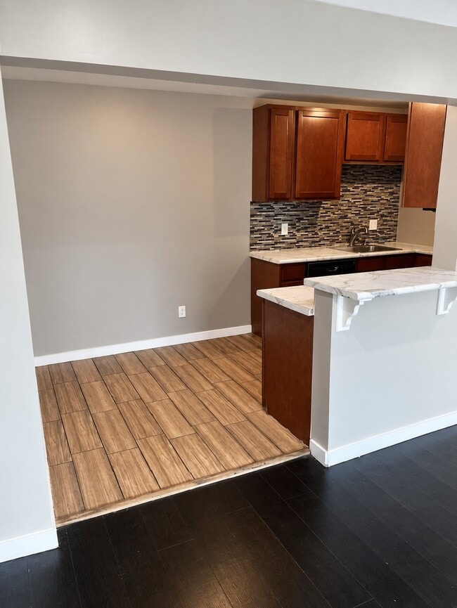 1201 Franklin Ave Unit 12