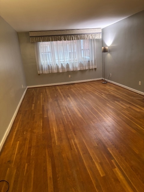 Living Room - 3416 Grove Ave Unit Crescent Place #4