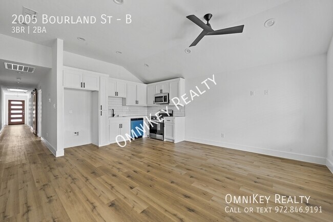 Photo - 2005 Bourland St Unit B