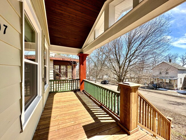 Photo - AVAILABLE JUNE - Beautifully Renovated 4 Bed 1 Bath in East Hillside