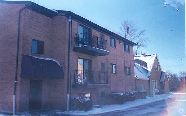 6770 Cheviot - 6770 Cheviot