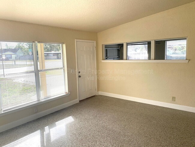 Photo - 202 Bamboo Dr