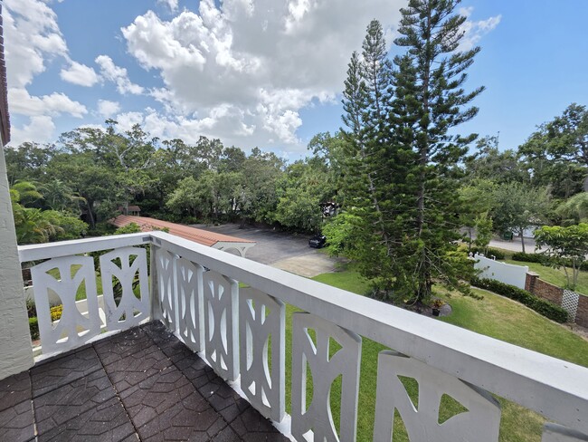 Photo - 1012 Pearce Dr Unit 304,  304