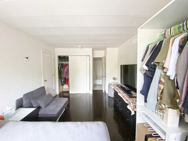 Photo - 345 Harvard St Unit U1F