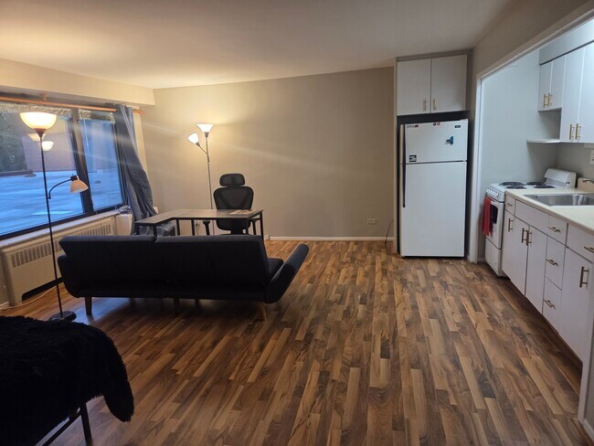 Photo - 3100 N Lake Shore Dr Unit 212