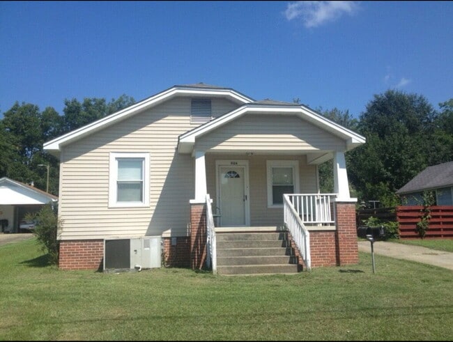 Building Photo - One bed one bath in Pickens Unit A Rental