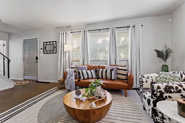 Photo - 1405 Coburg Rd