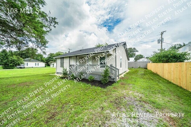 108 Mill St