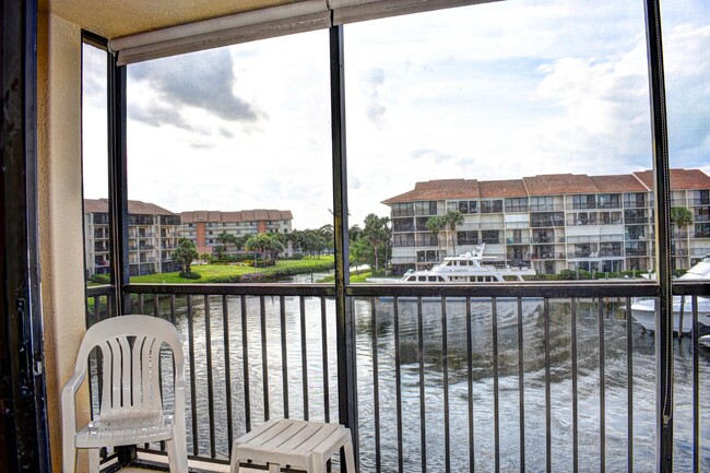 Photo - 1301 Seafarer Cir Condo Unit 305