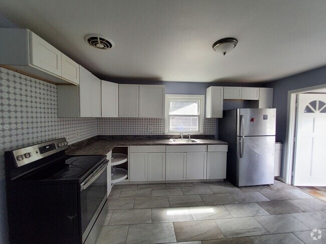 Building Photo - 707 Circular Ave Rental