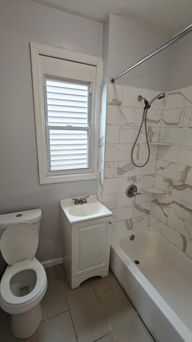 Photo - 166 Lexington Ave Unit 2R