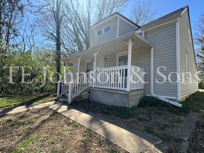 Photo - Charming 3-Bedroom Home with Spacious Yard...