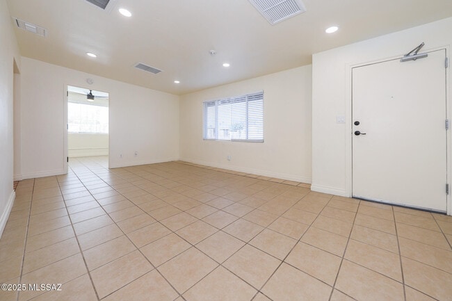 Photo - 1654 N Rosemont Blvd