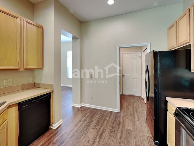 Photo - 1052 Deer Chase Dr