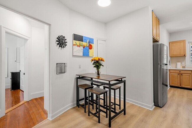 Photo - 80 Patten St Unidad 2