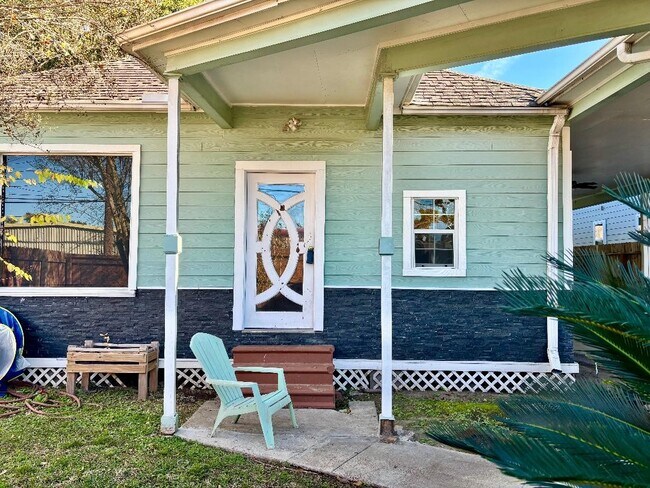 Photo - 4808 Michaux St