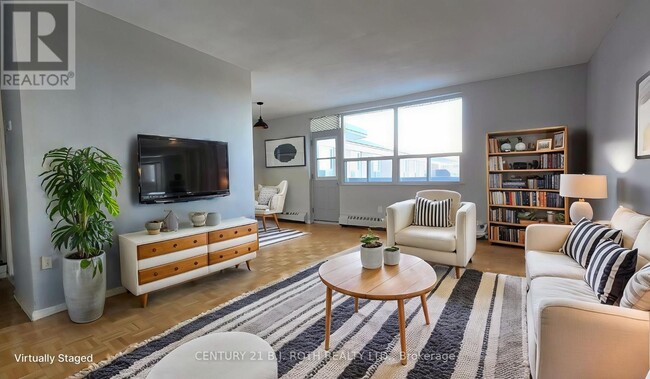 Photo - 98 Holgate St