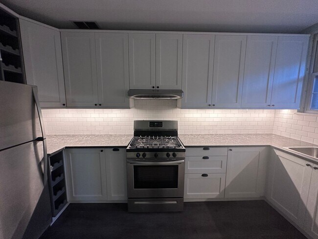 2921 Sunset Blvd Unit 2