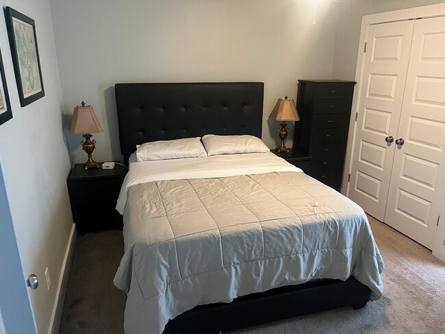 Photo - 23 Ollie St NW