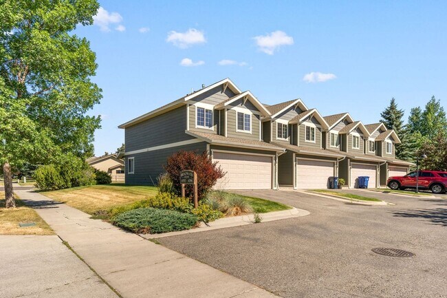 Building Photo - Charming 3BR Townhome in Bozeman