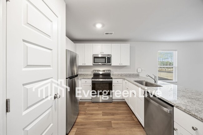 Photo - 1707 King Oaks Lp