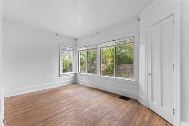 Photo - 1410 Glynn Ct