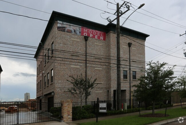 Photo - Broadstone Studemont Broadstone Studemont