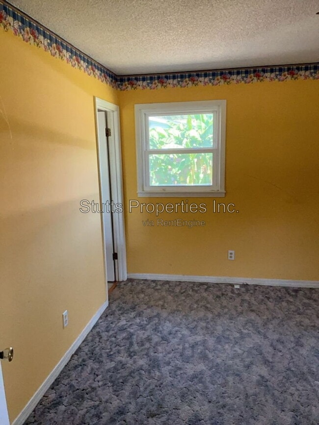 Photo - 86 Lamoray Dr