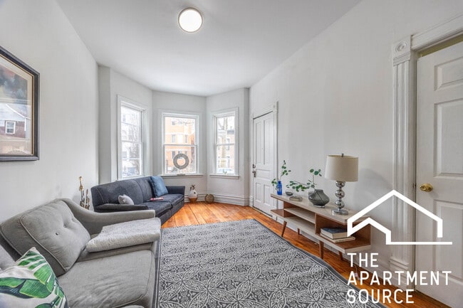 Photo - 1626 N Fairfield Ave Unit 2