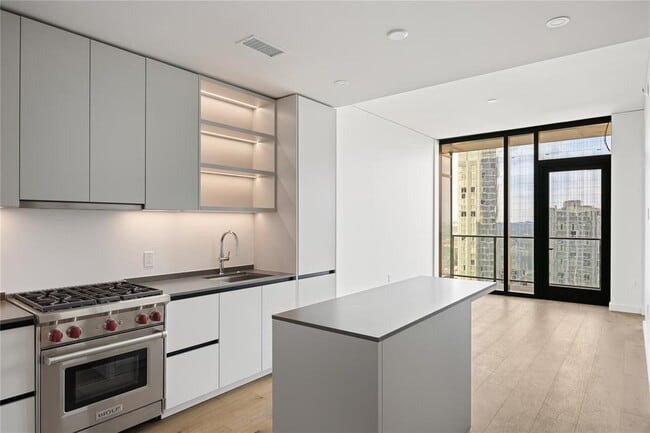 Photo - 610 Davis St Unit 2909