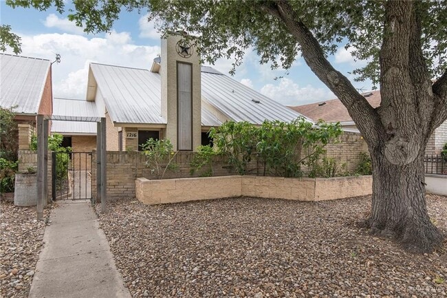 Photo - 1216 Bluebird Ave Townhome