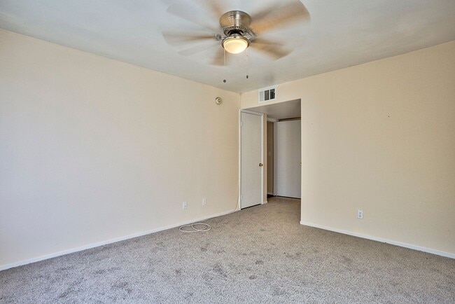 Photo - 2 Bed, 2 Bath Beautiful condo available now!