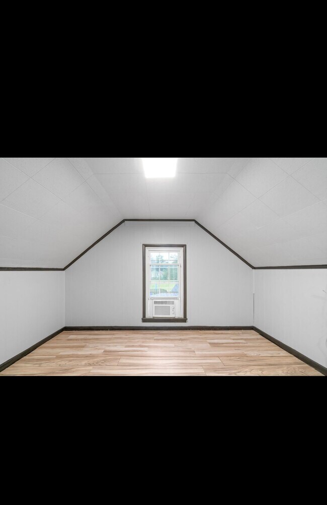 221 N Ewing St Rental For Rent in Guthrie, KY