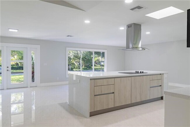 Photo - 5740 36th Pl