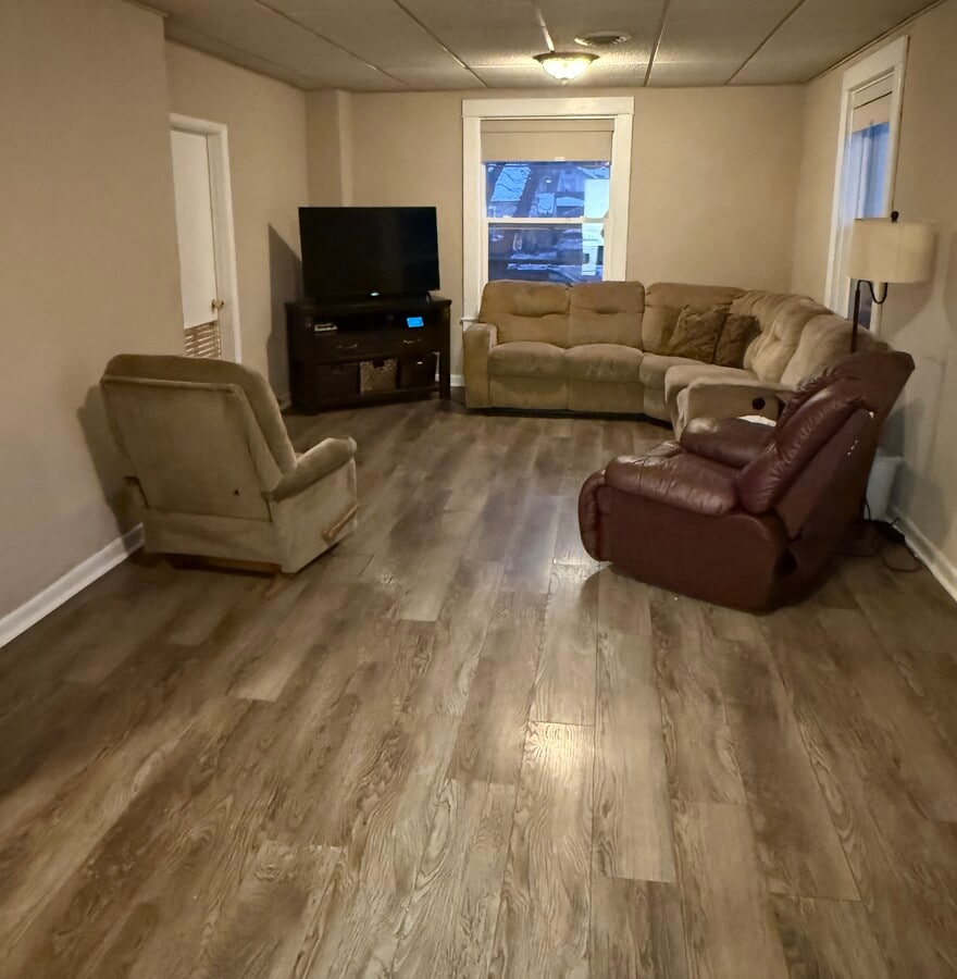 Photo - 905 N California Ave