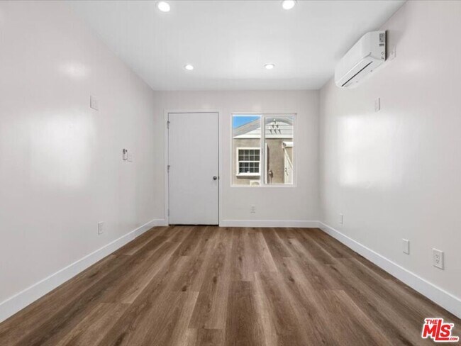1165 Stanford St Unit F