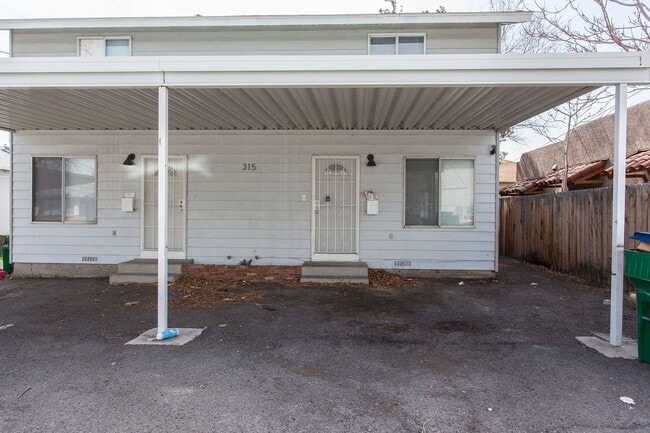 Building Photo - JM-Cram*** Unit #B