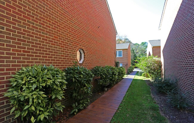 Photo - 919 Lakeview Ave