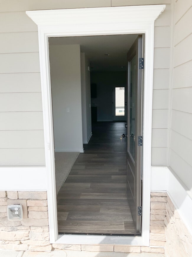 Photo - 627 Mountaintop Rd SW