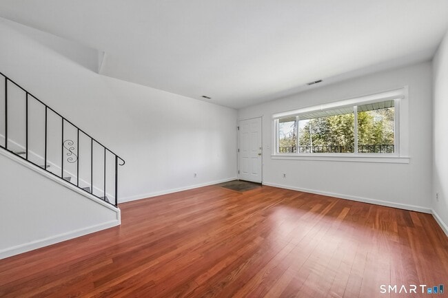 Photo - 14 Ferris Ave Unit 9