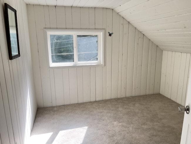 Photo - 13355 N Madison Ave NE