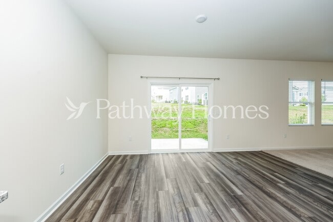 Photo - 1052 Large Poppy Dr