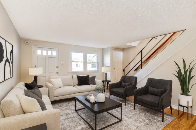 Building Photo - BIG THREE BEDROOM HOUSE FOR RENT ON 7TH ST...