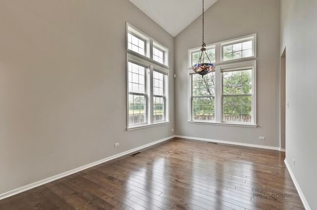 Photo - 2213 Apple Hill Ln