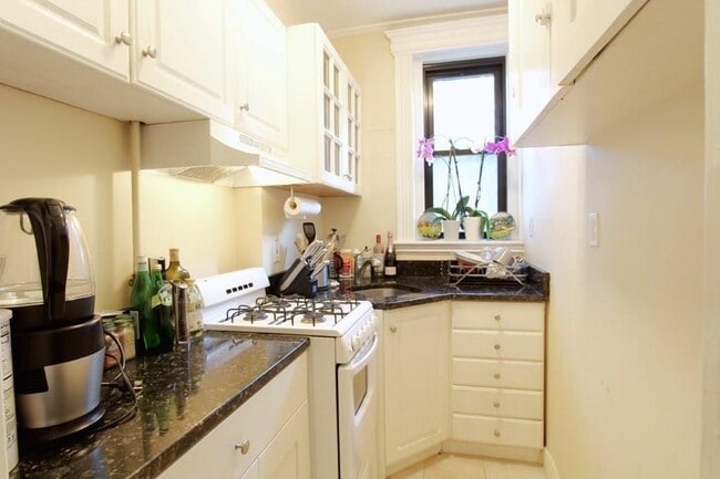 Photo - 64 Charlesgate E Unit 64