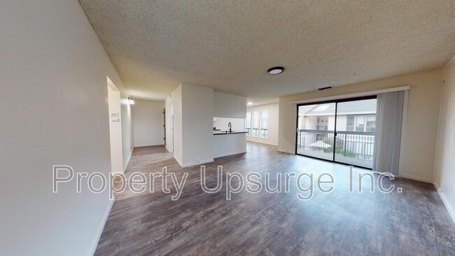 905 Lakeside Dr Unit 4