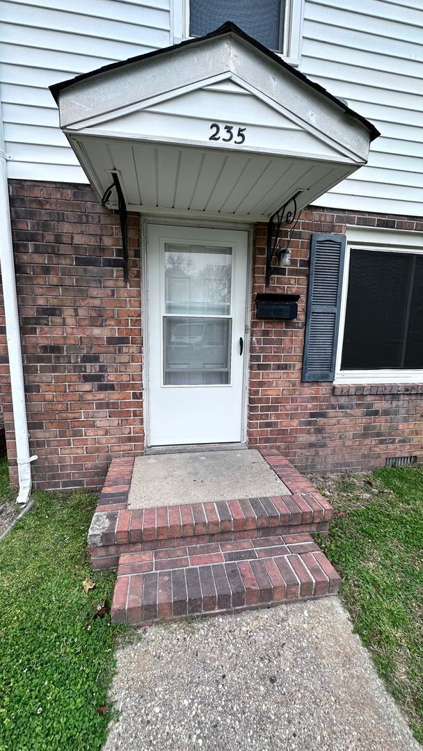 Photo - Spacious Two Bedroom Townhouse