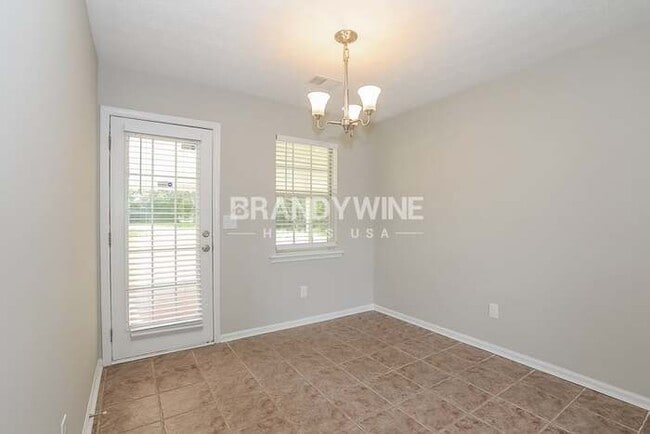 Photo - 148 Helen Dr