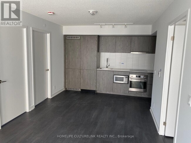 Photo - 60 Shuter St Unit 706