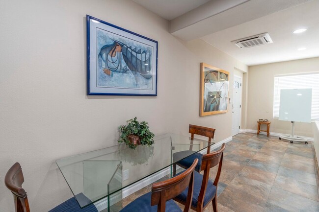 Photo - 1526 San Jose St